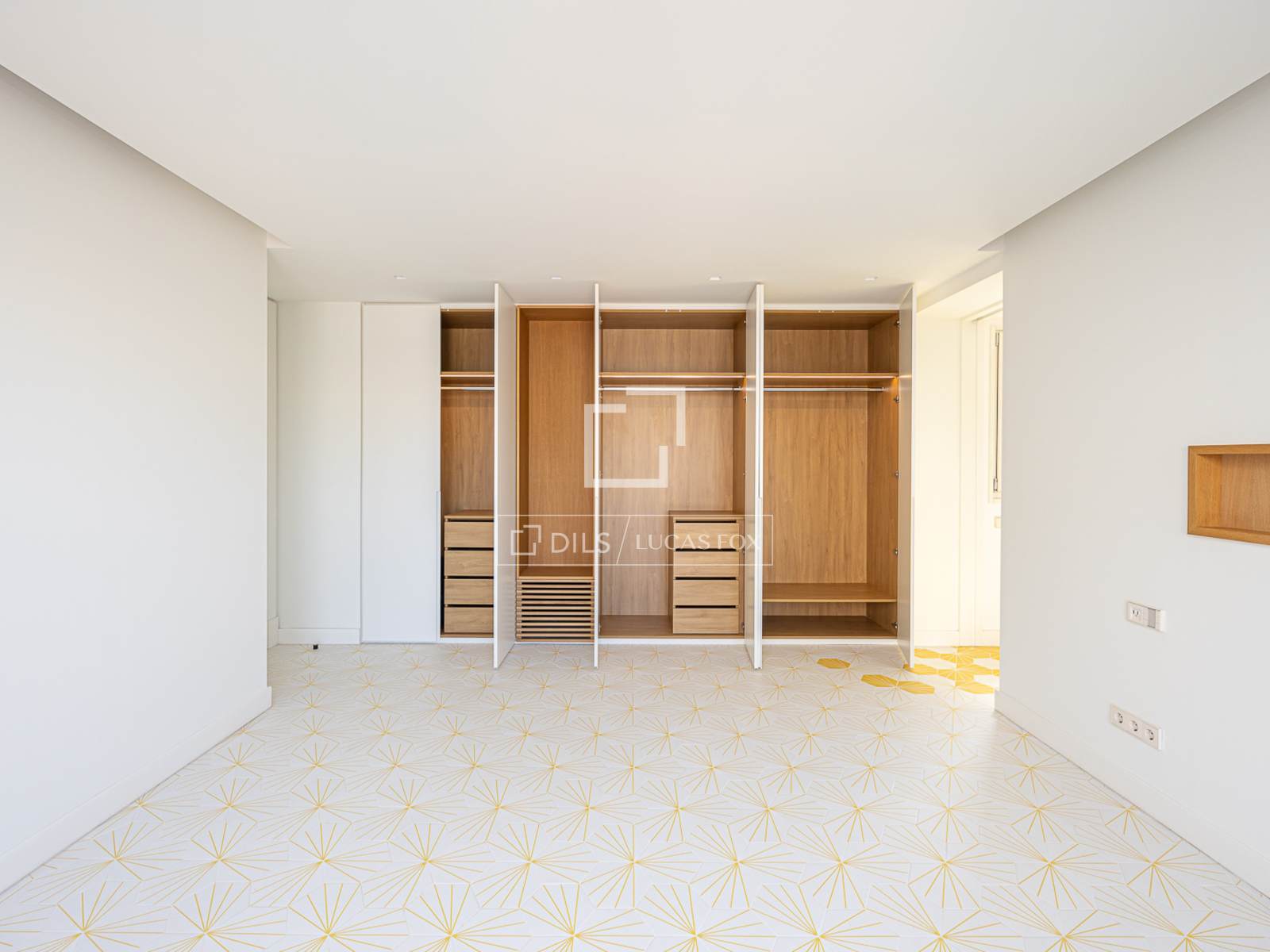 Dzīvoklis Barcelona, Spānijā 3 istabas, 174 m2 Nr. 150486