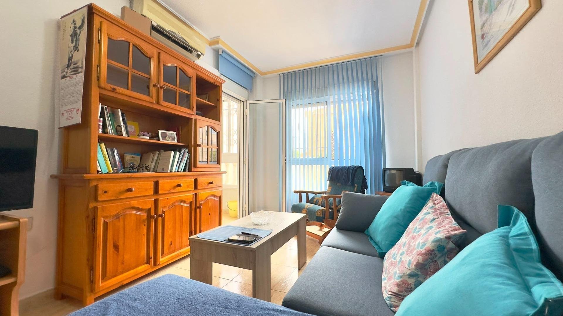Apartment in Torrevieja, Alicante, Spain 1 bedroom, 51 sq.m. No. 184330
