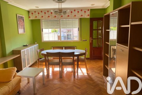 House in Valladolid, Spanien 4 Schlafzimmer, 233 m2 Nr. 152352