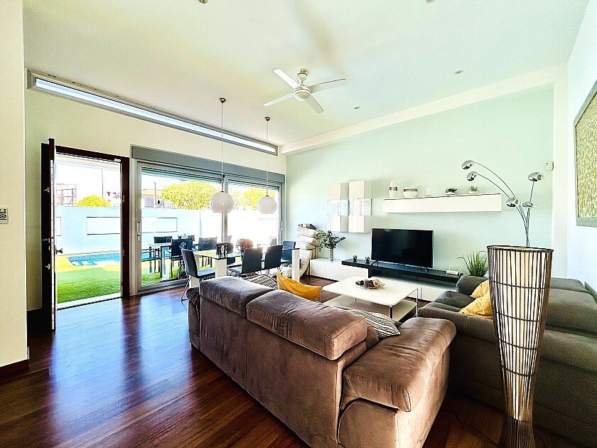 Villa Mil Palmeras, Alicante, Spānijā 3 istabas, 132 m2 Nr. 111284