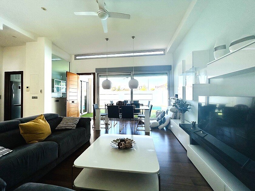 Villa Mil Palmeras, Alicante, Spānijā 3 istabas, 132 m2 Nr. 111284