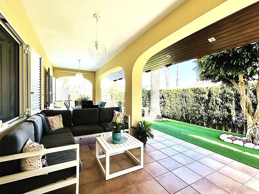 Villa in Cabo Roig, Alicante, Spain 3 bedrooms, 120 sq.m. No. 111286
