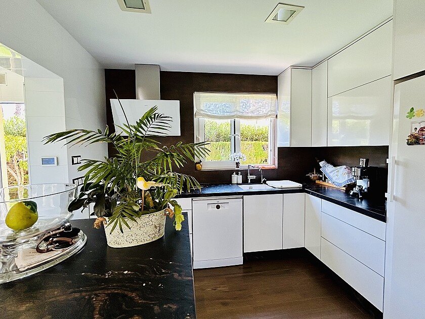 Villa in Cabo Roig, Alicante, Spain 3 bedrooms, 120 sq.m. No. 111286