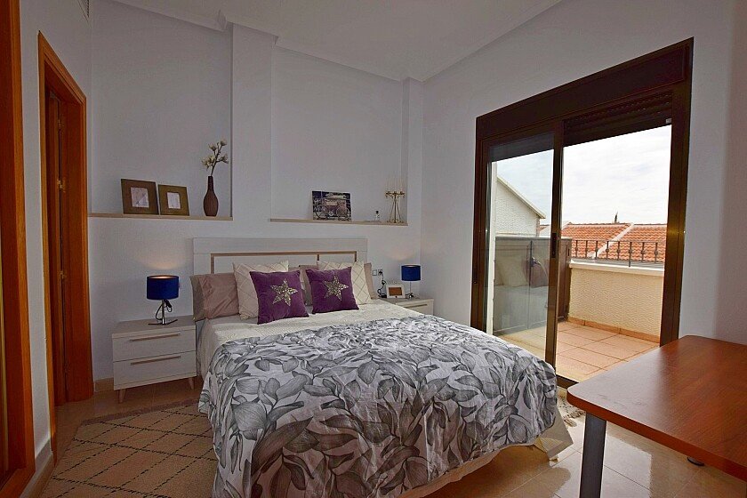 Kaupunkipientalo San Miguel de Salinas, Alicante, Espanja 3 makuuhuonetta, 102 m2 No. 111281