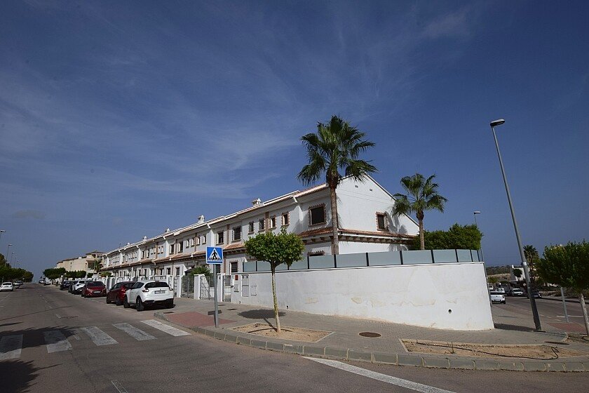 Kaupunkipientalo San Miguel de Salinas, Alicante, Espanja 3 makuuhuonetta, 102 m2 No. 111281