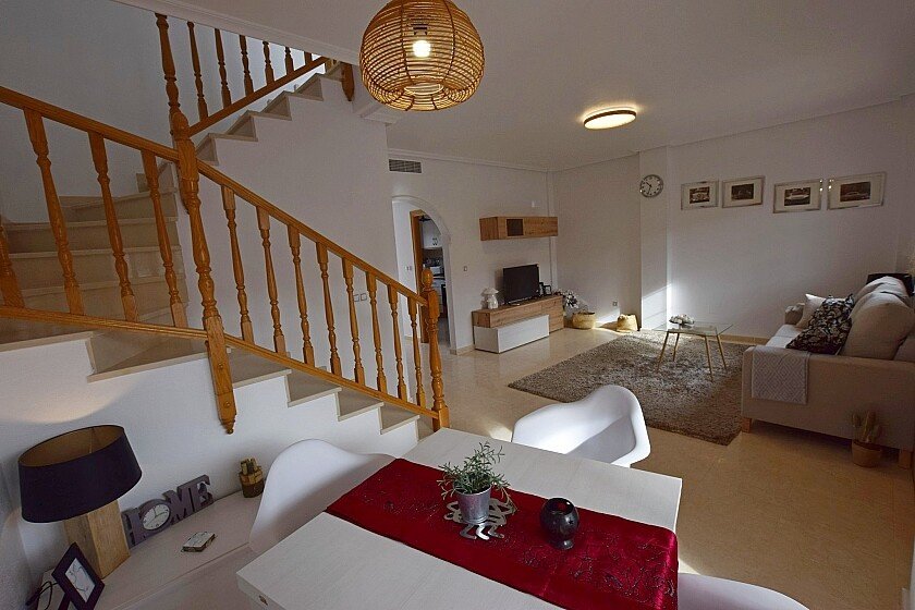 Kaupunkipientalo San Miguel de Salinas, Alicante, Espanja 3 makuuhuonetta, 102 m2 No. 111281