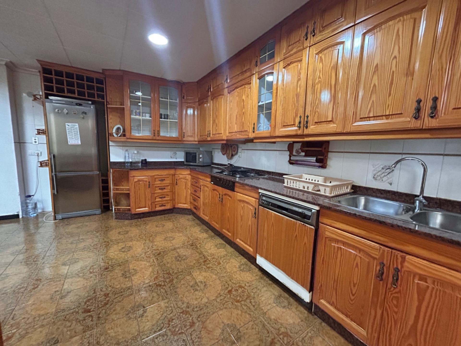 House in Guardamar del Segura, Alicante, Spanien 5 Schlafzimmer, 340 m2 Nr. 78940