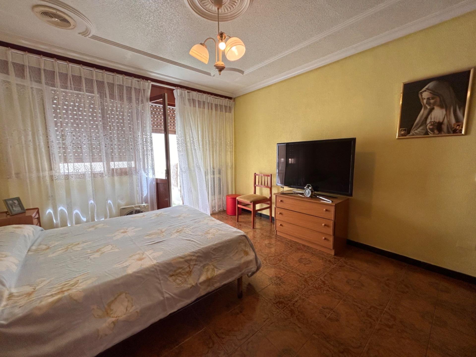 House in Guardamar del Segura, Alicante, Spanien 5 Schlafzimmer, 340 m2 Nr. 78940