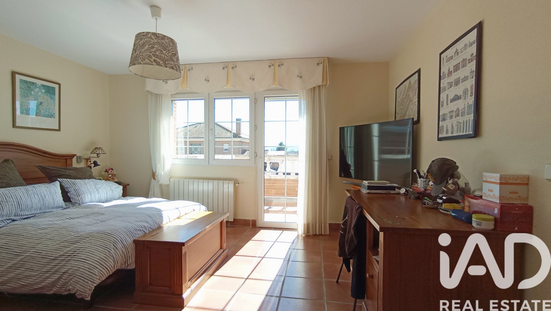 Lägenhet i Meco, Madrid, Spanien 6 sovrum, 400 kvm. Nr. 173108