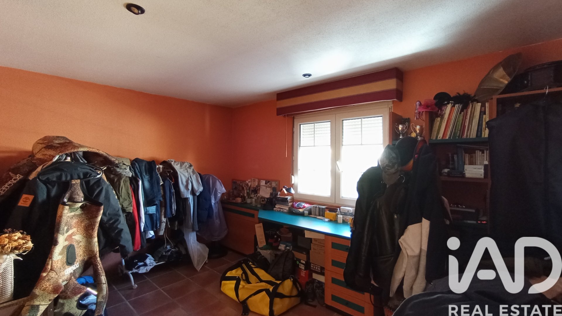 Lägenhet i Meco, Madrid, Spanien 6 sovrum, 400 kvm. Nr. 173108
