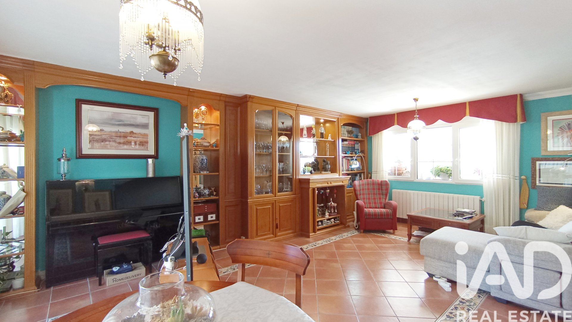 Lägenhet i Meco, Madrid, Spanien 6 sovrum, 400 kvm. Nr. 173108