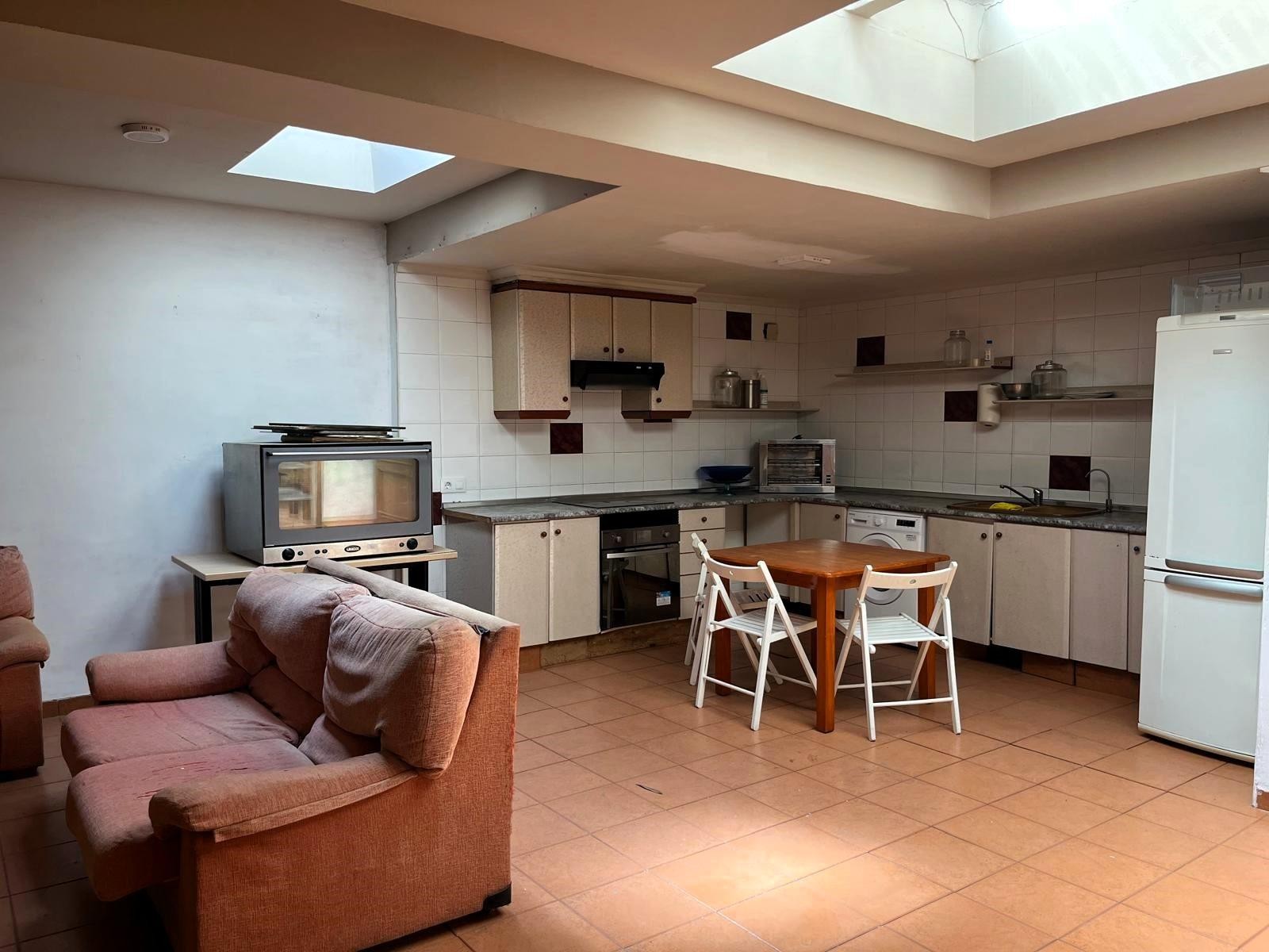 Liikekiinteistö Valencia, Espanja 2 makuuhuonetta, 227 m2 No. 133556