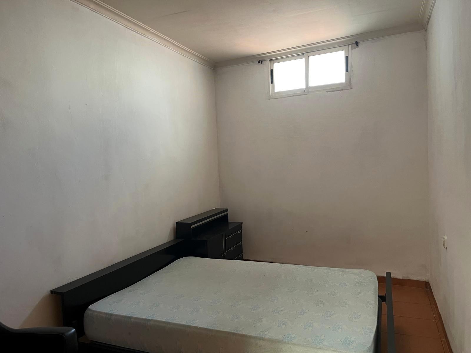 Liikekiinteistö Valencia, Espanja 2 makuuhuonetta, 227 m2 No. 133556