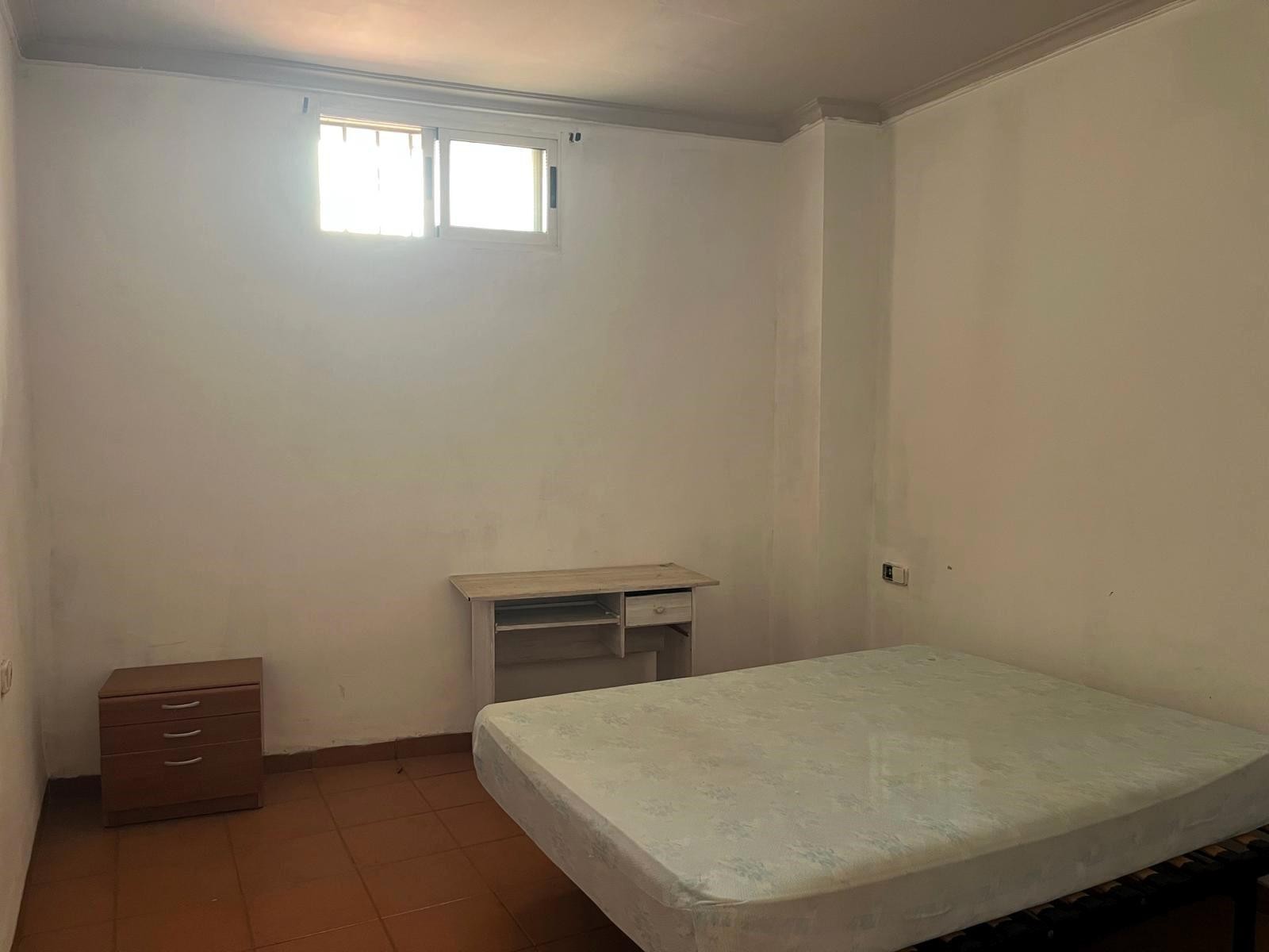 Liikekiinteistö Valencia, Espanja 2 makuuhuonetta, 227 m2 No. 133556