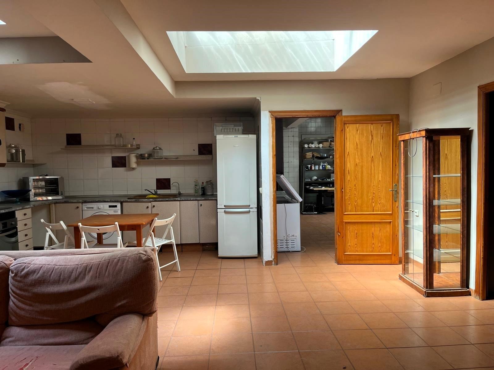 Liikekiinteistö Valencia, Espanja 2 makuuhuonetta, 227 m2 No. 133556