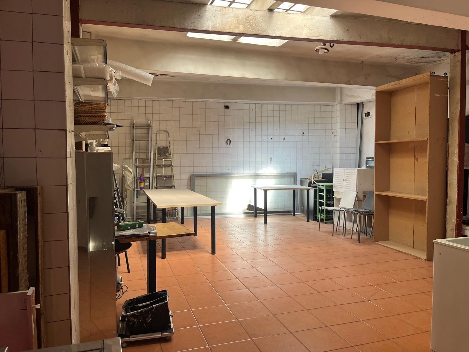 Liikekiinteistö Valencia, Espanja 2 makuuhuonetta, 227 m2 No. 133556