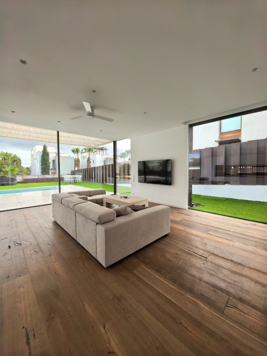 Villa i Godella, Valencia, Spanien 6 sovrum, 250 kvm. Nr. 148562