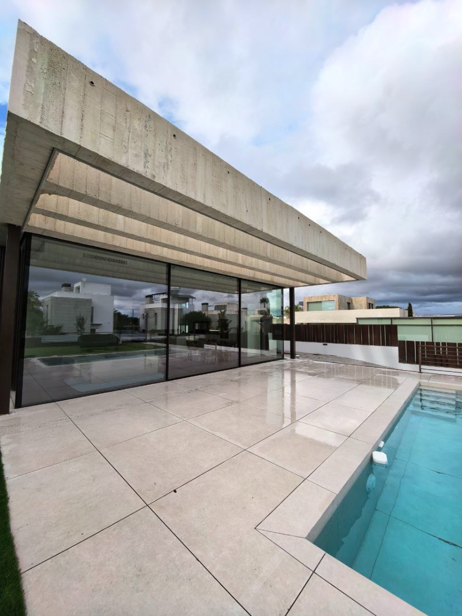 Villa i Godella, Valencia, Spanien 6 sovrum, 250 kvm. Nr. 148562