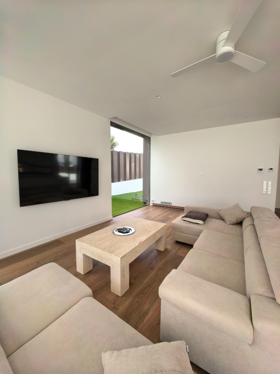 Villa i Godella, Valencia, Spanien 6 sovrum, 250 kvm. Nr. 148562