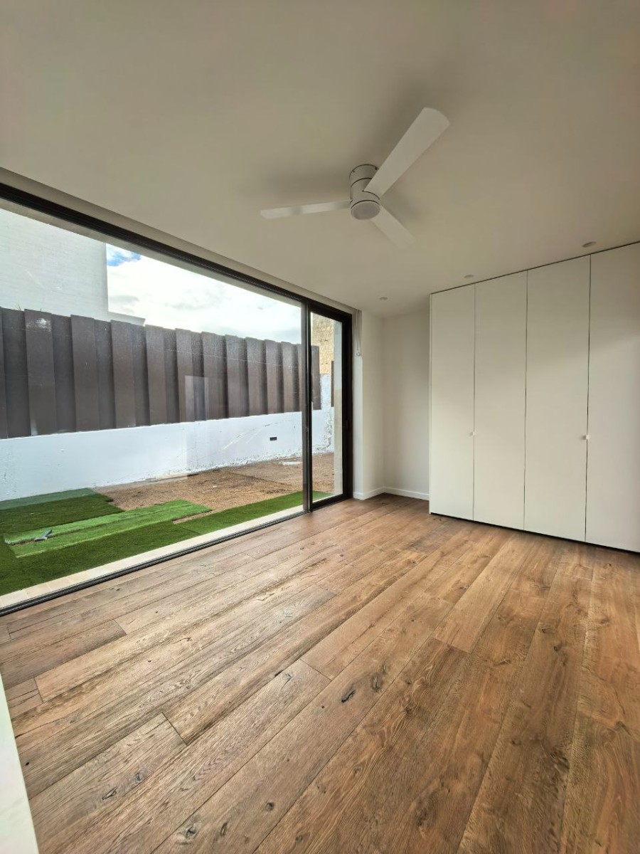 Villa i Godella, Valencia, Spanien 6 sovrum, 250 kvm. Nr. 148562