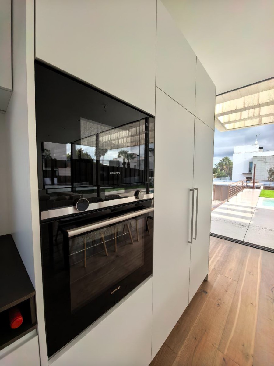 Villa i Godella, Valencia, Spanien 6 sovrum, 250 kvm. Nr. 148562