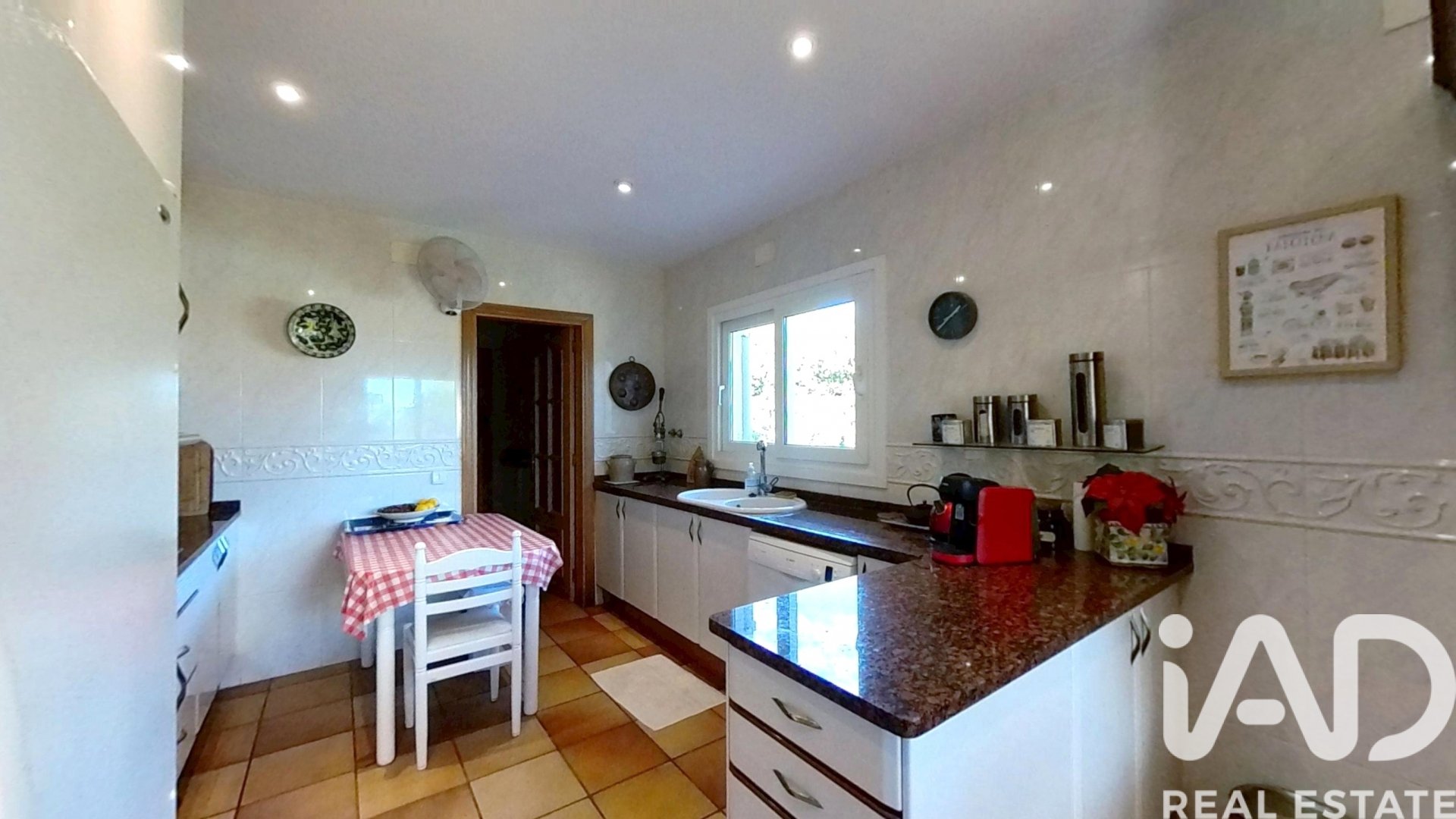 House à La Bisbal Del Penedes, Tarragona, Espagne 5 chambres, 633 m2 No. 152793