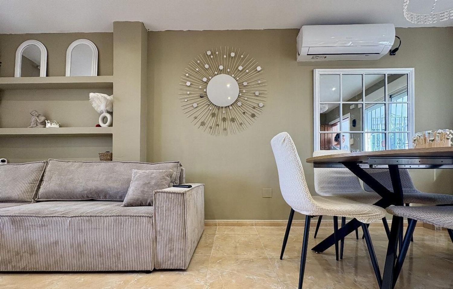 Duplex in Alicante, Spain 4 bedrooms, 140 sq.m. No. 180903