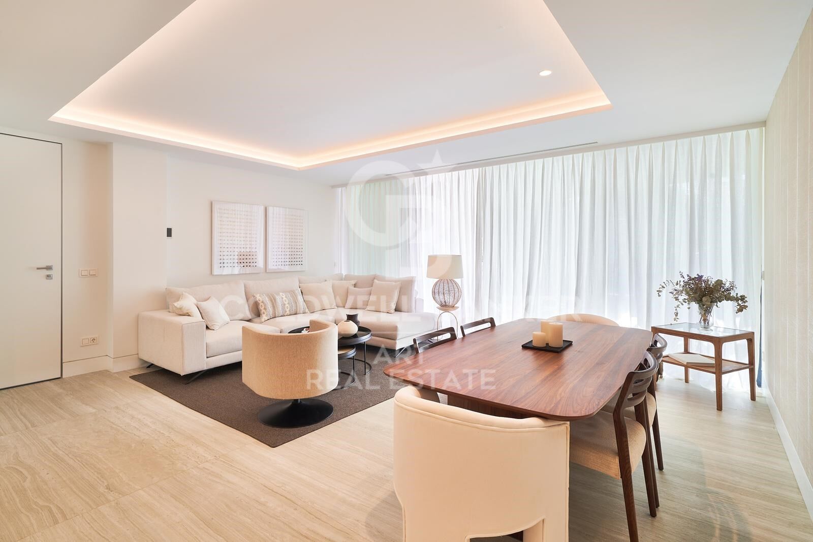 Appartamento a Estepona, Malaga, Spagna 3 camere da letto, 328 mq. N° 158659