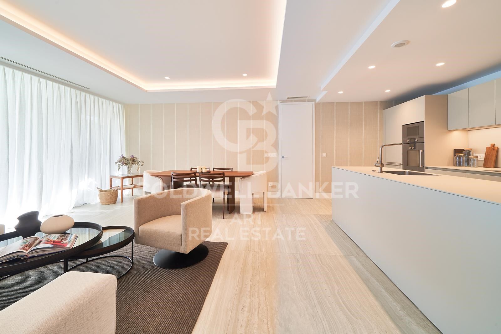 Appartamento a Estepona, Malaga, Spagna 3 camere da letto, 328 mq. N° 158659