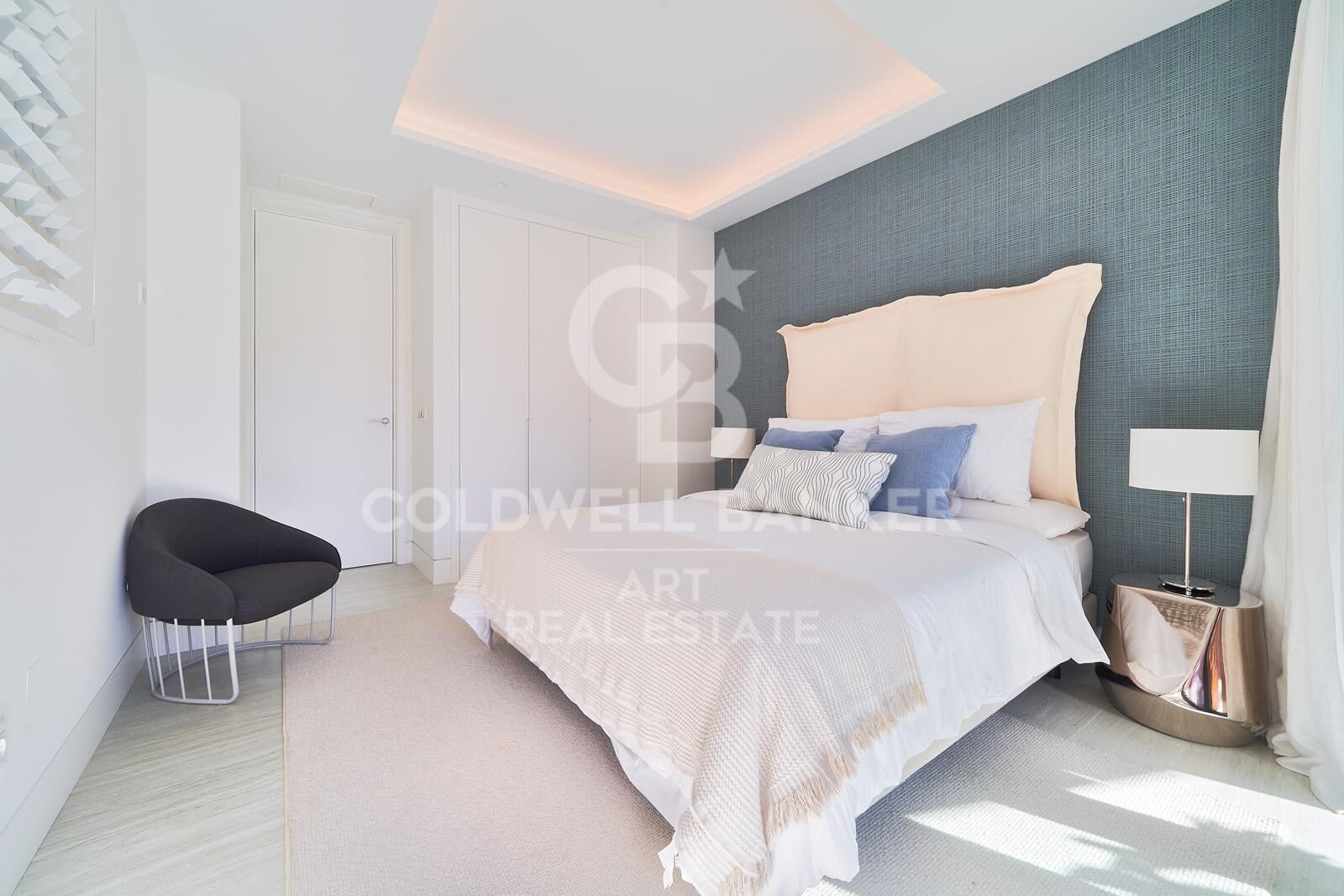Appartamento a Estepona, Malaga, Spagna 3 camere da letto, 328 mq. N° 158659