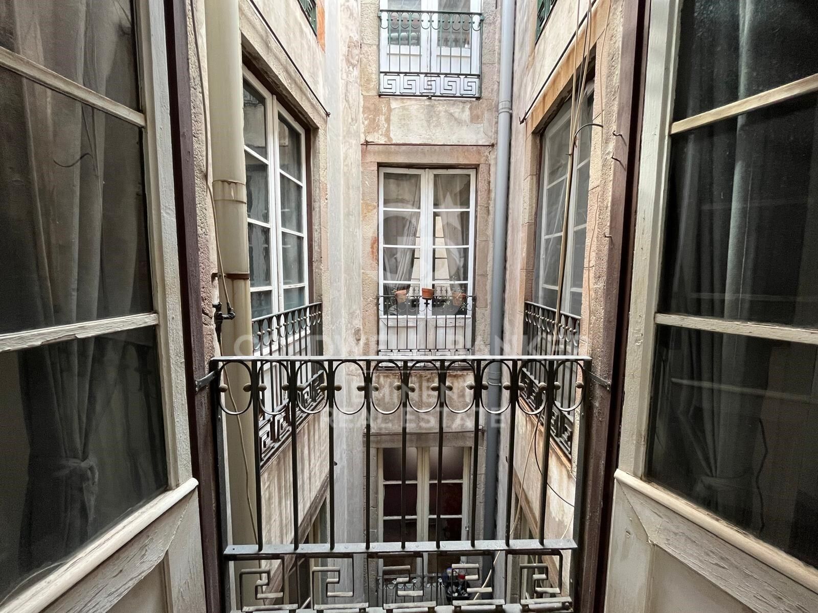 Apartment in Barcelona, Spain 4 bedrooms, 135 sq.m. No. 158663