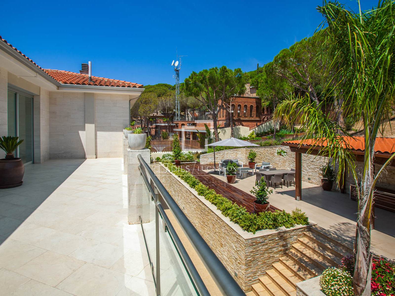 Huvila Cabrils, Barcelona, Espanja 6 makuuhuonetta, 786 m2 No. 164607