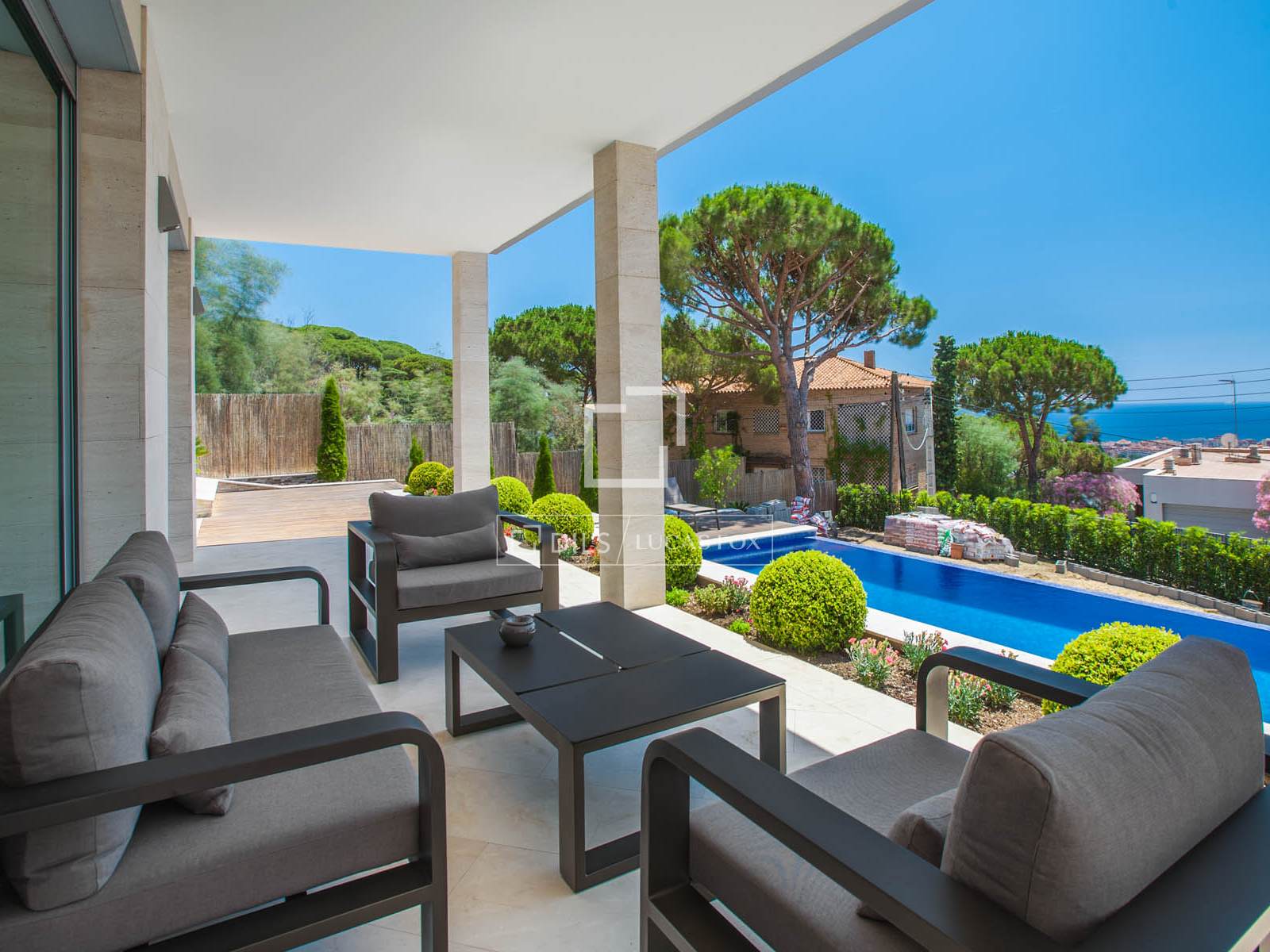 Huvila Cabrils, Barcelona, Espanja 6 makuuhuonetta, 786 m2 No. 164607