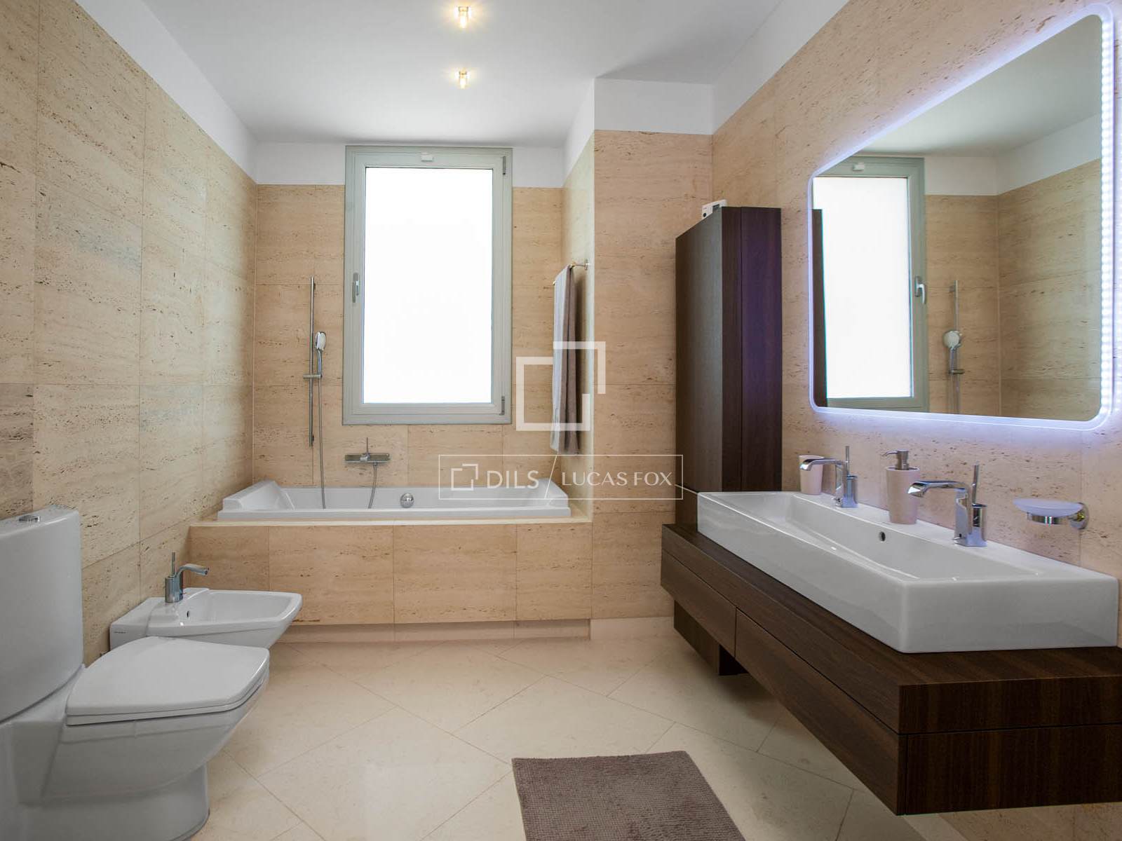 Huvila Cabrils, Barcelona, Espanja 6 makuuhuonetta, 786 m2 No. 164607