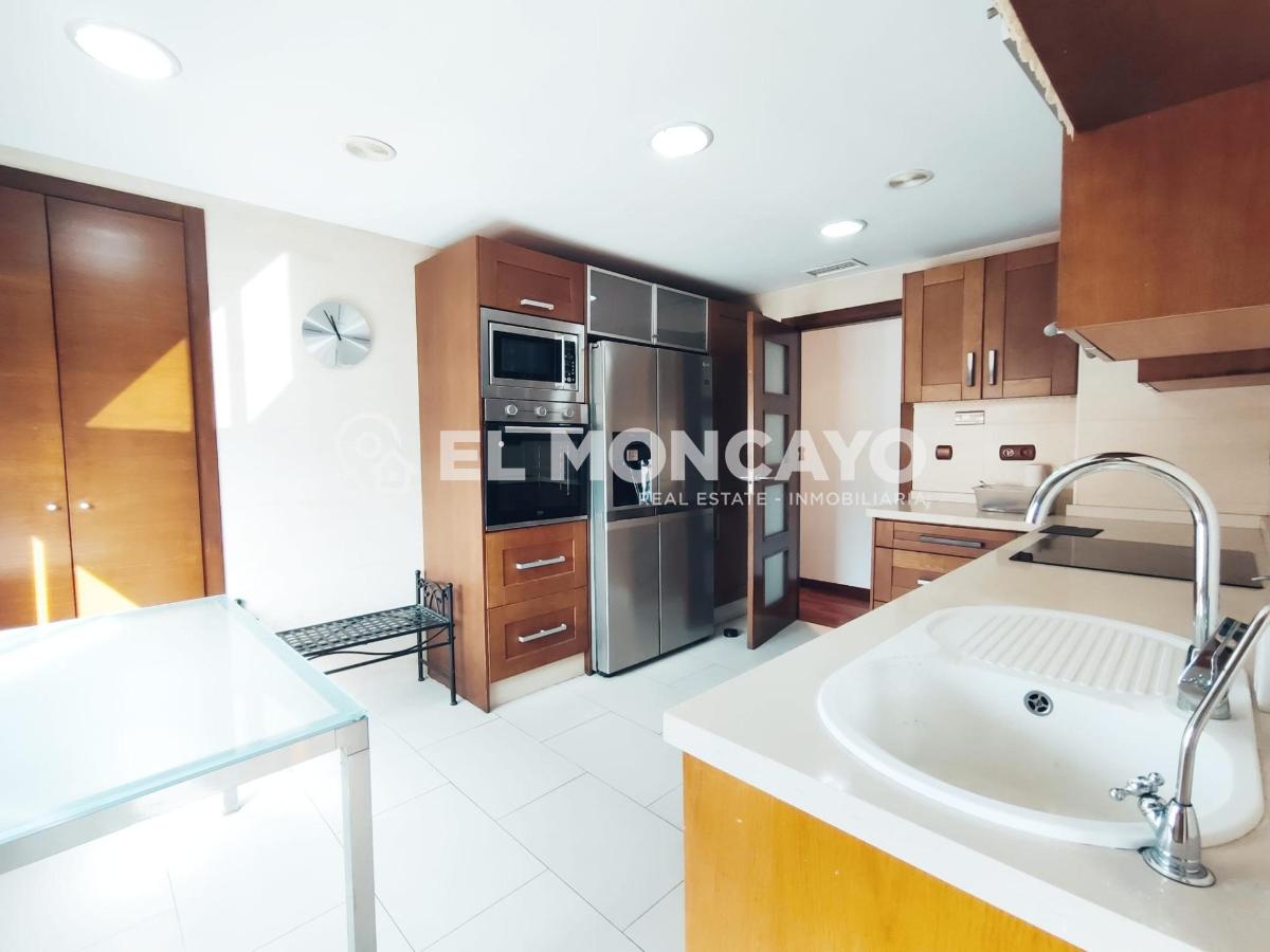 Penthouse in Guardamar del Segura, Alicante, Spain 4 bedrooms, 150 sq.m. No. 149075