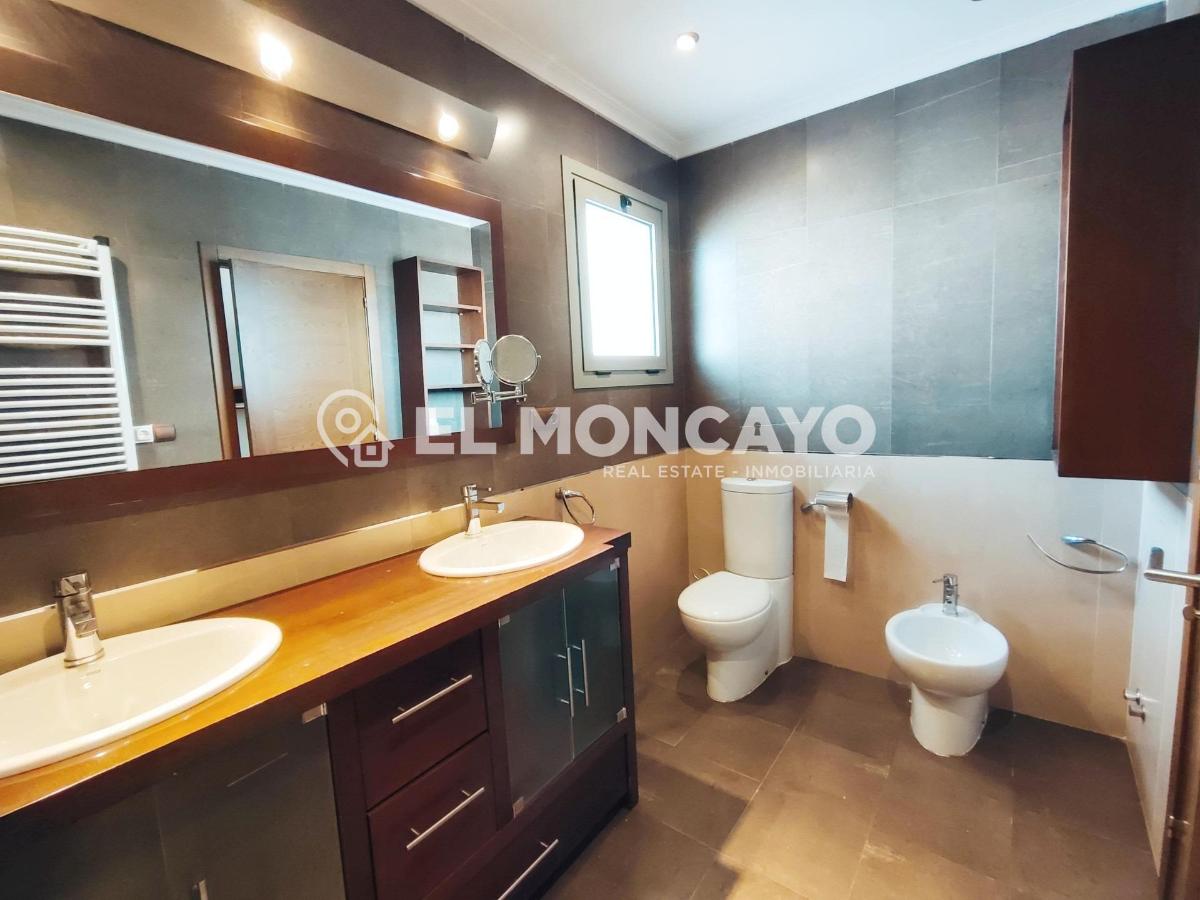 Penthouse in Guardamar del Segura, Alicante, Spain 4 bedrooms, 150 sq.m. No. 149075