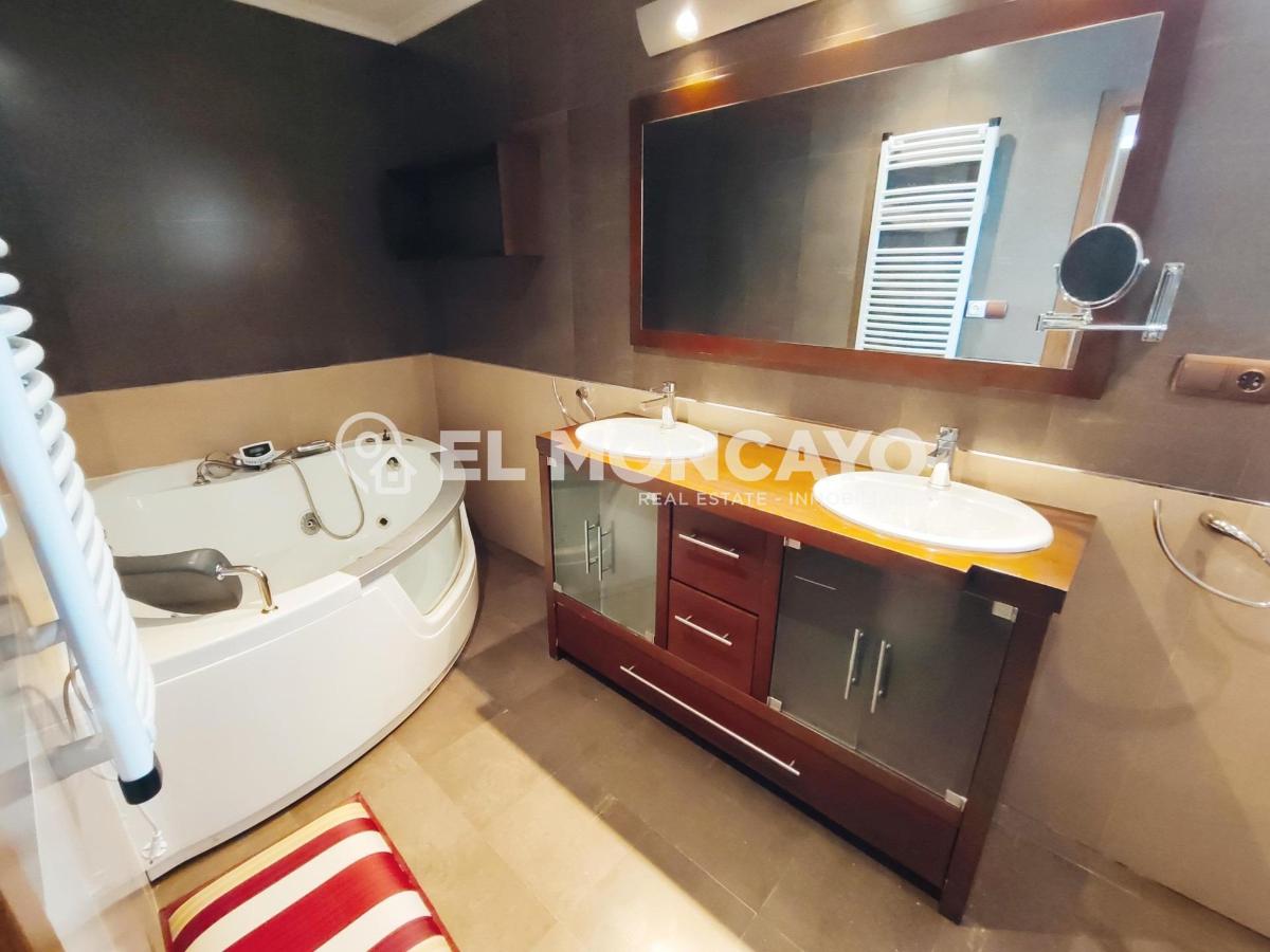 Penthouse in Guardamar del Segura, Alicante, Spain 4 bedrooms, 150 sq.m. No. 149075