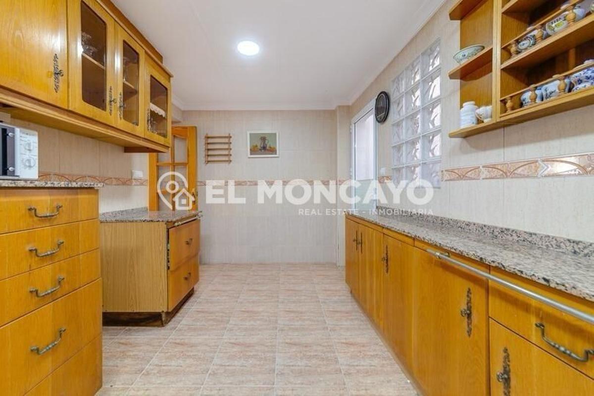House in Guardamar del Segura, Alicante, Spain 3 bedrooms, 106 sq.m. No. 149071