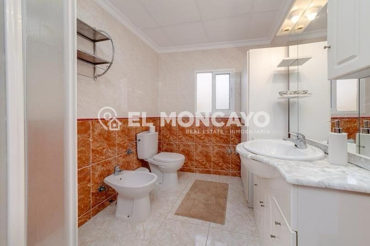 House in Guardamar del Segura, Alicante, Spain 3 bedrooms, 106 sq.m. No. 149071