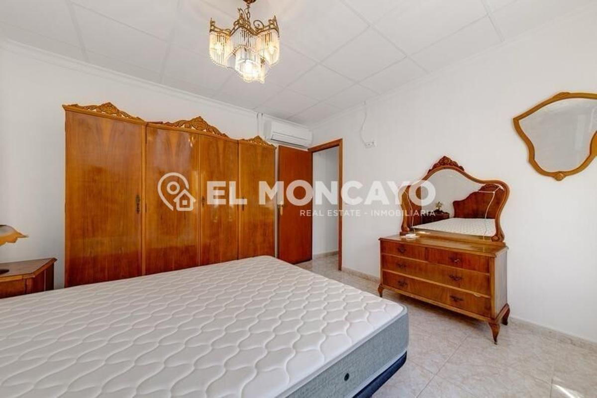 House in Guardamar del Segura, Alicante, Spain 3 bedrooms, 106 sq.m. No. 149071