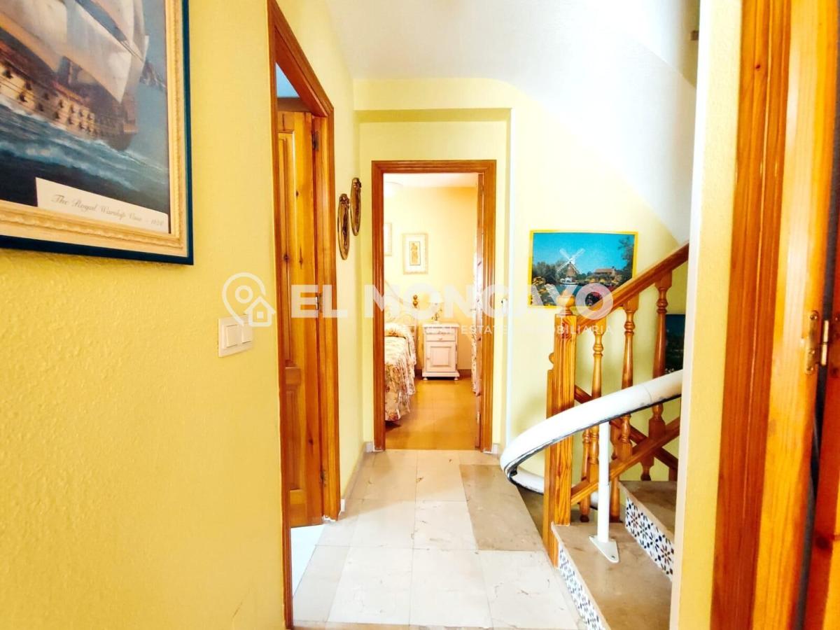 House in Guardamar del Segura, Alicante, Spain 4 bedrooms, 179 sq.m. No. 149069