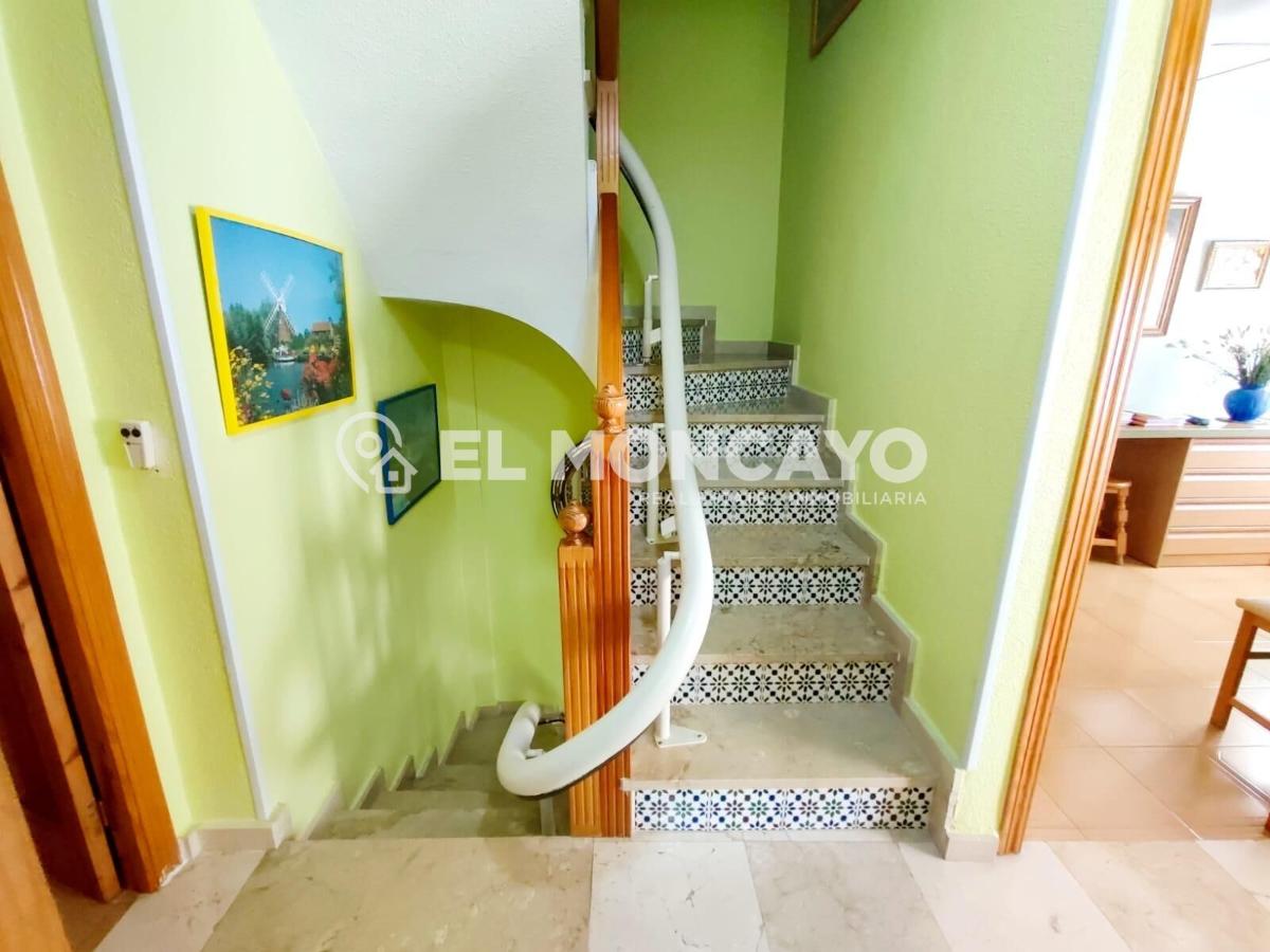 House in Guardamar del Segura, Alicante, Spain 4 bedrooms, 179 sq.m. No. 149069