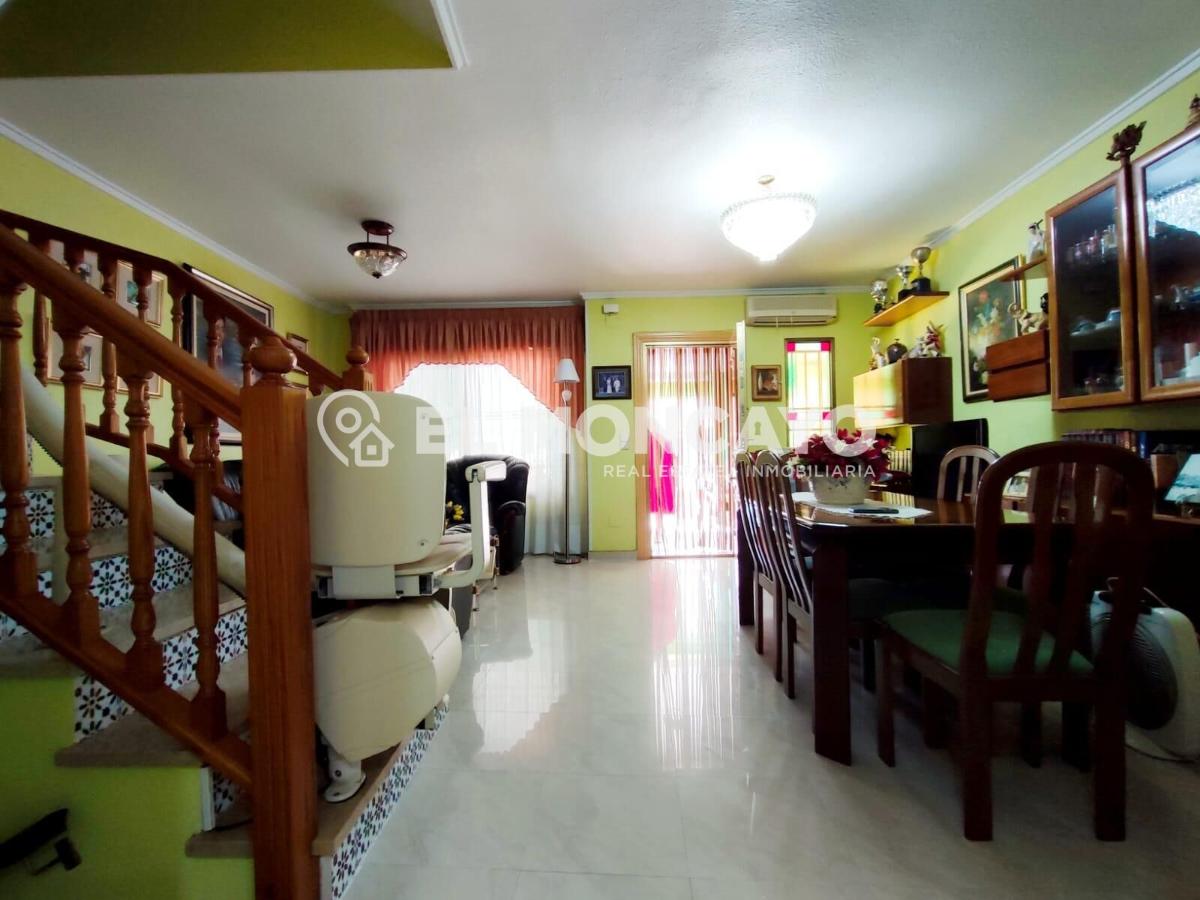 House in Guardamar del Segura, Alicante, Spain 4 bedrooms, 179 sq.m. No. 149069