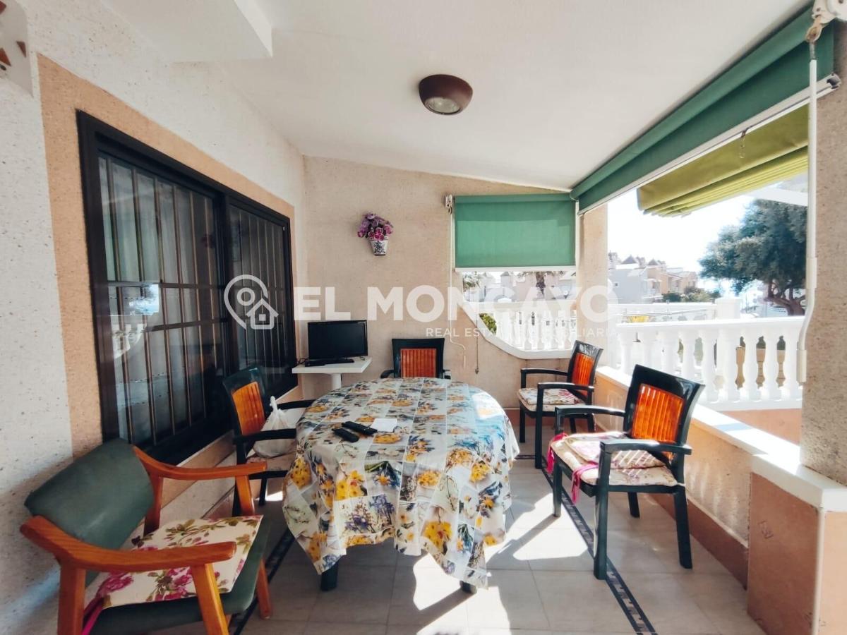 House in Guardamar del Segura, Alicante, Spain 4 bedrooms, 179 sq.m. No. 149069