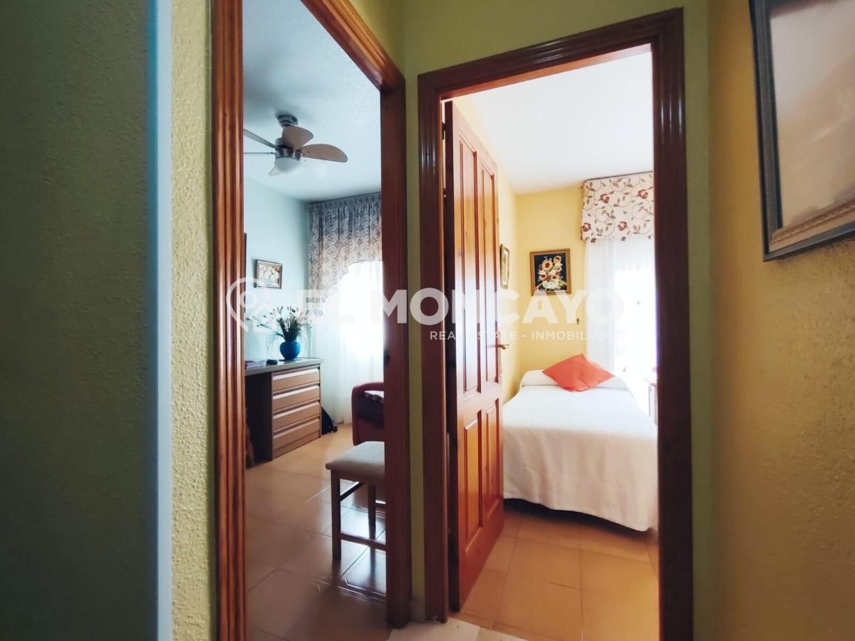 House in Guardamar del Segura, Alicante, Spain 4 bedrooms, 179 sq.m. No. 149069