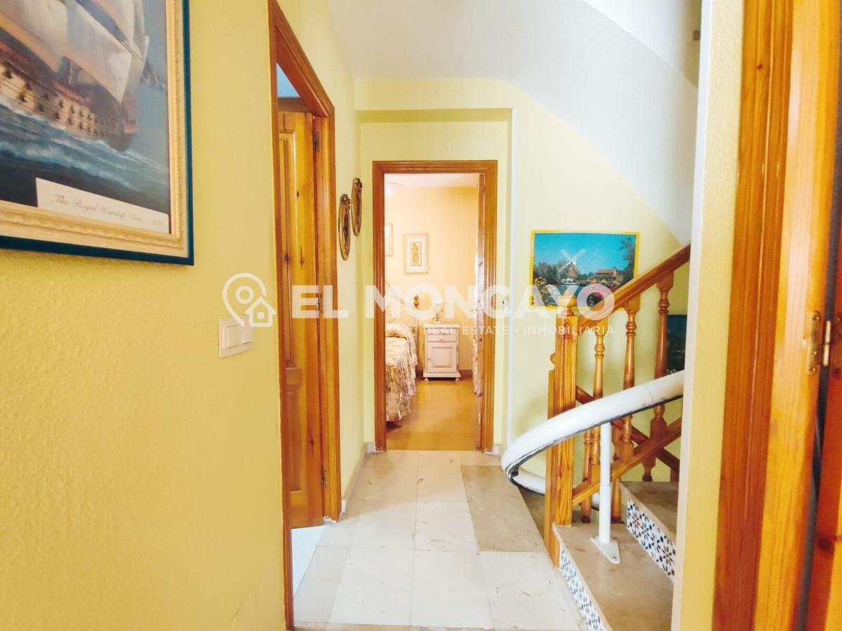 House in Guardamar del Segura, Alicante, Spain 4 bedrooms, 179 sq.m. No. 149069