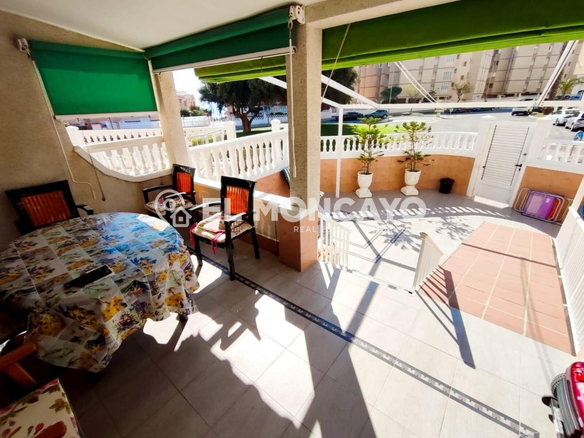 House in Guardamar del Segura, Alicante, Spain 4 bedrooms, 179 sq.m. No. 149069