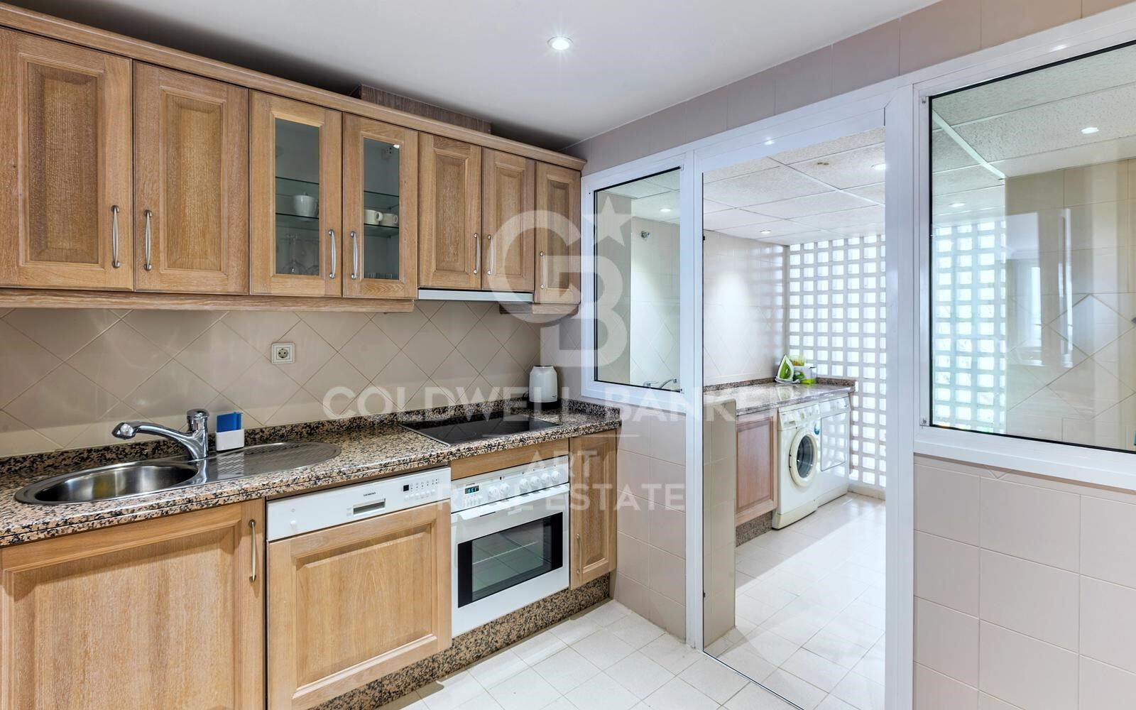 Attico a Marbella, Malaga, Spagna 3 camere da letto, 281 mq. N° 158172