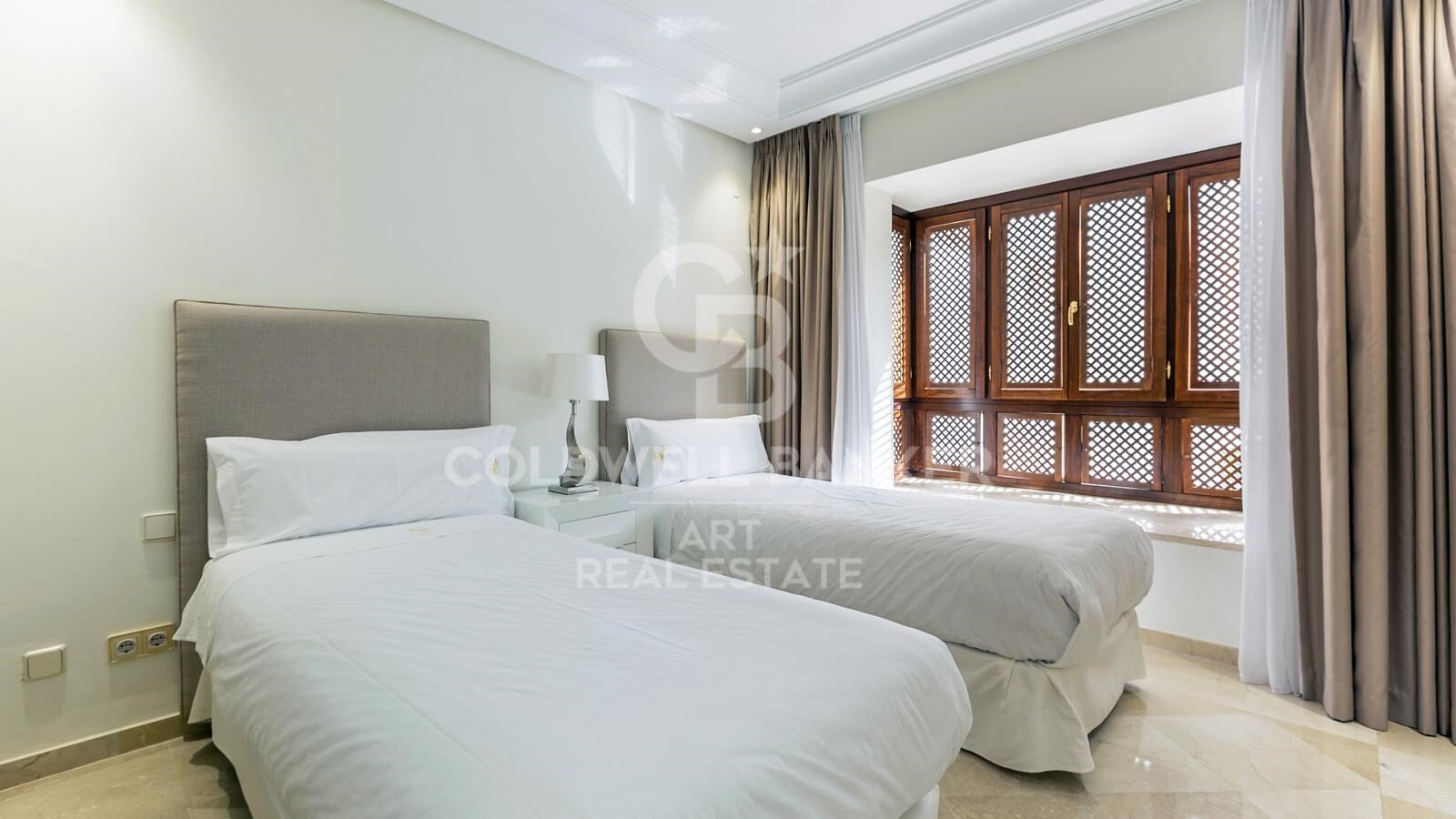 Attico a Marbella, Malaga, Spagna 3 camere da letto, 281 mq. N° 158172