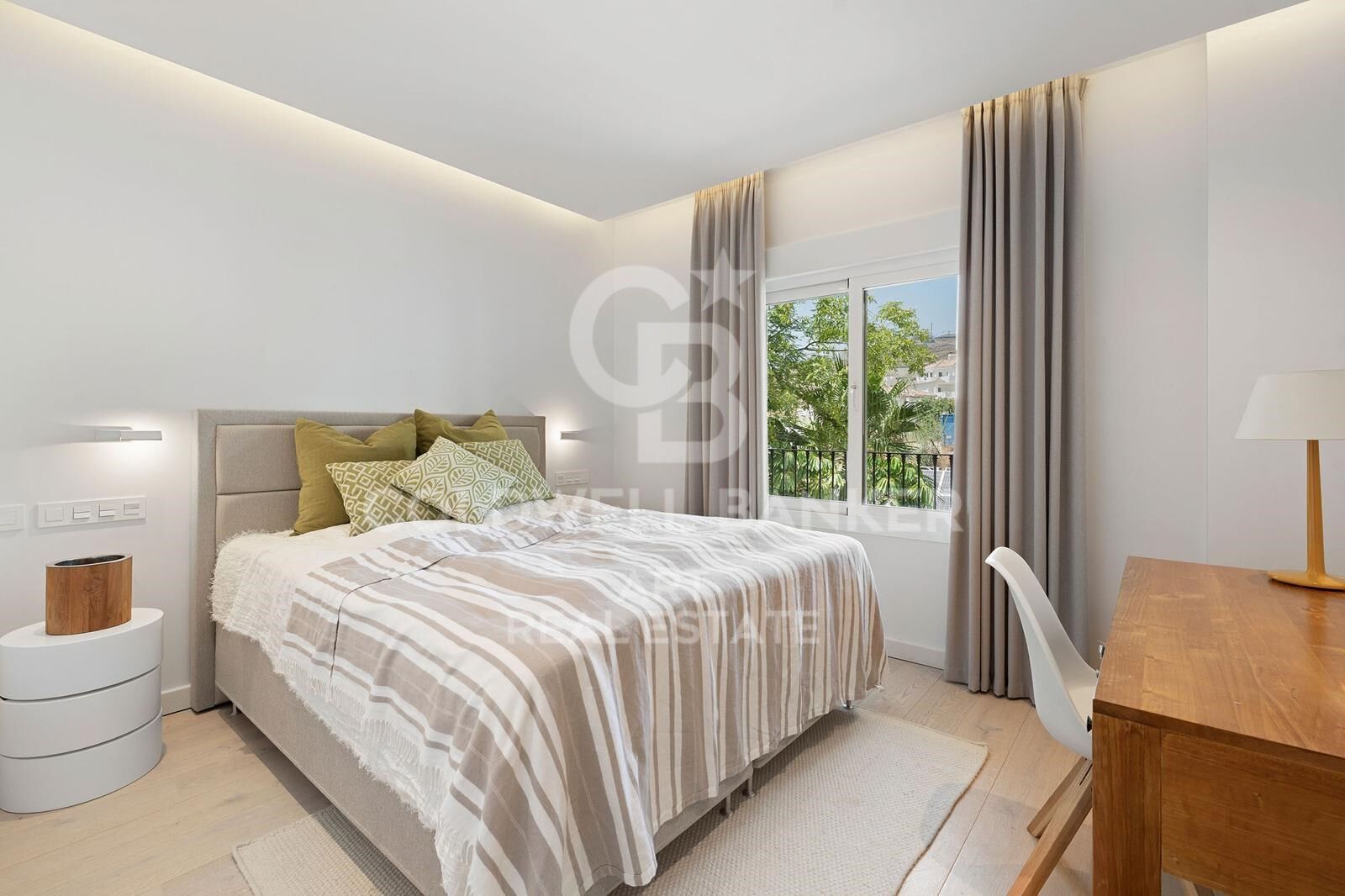 Duplex in Marbella, Malaga, Spain 4 bedrooms, 232 sq.m. No. 158170
